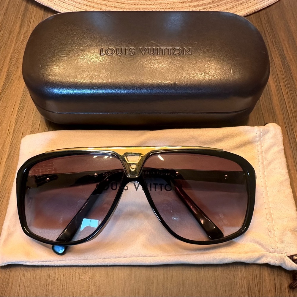 Authentic Louis Vuitton Evidence Sunglasses Black